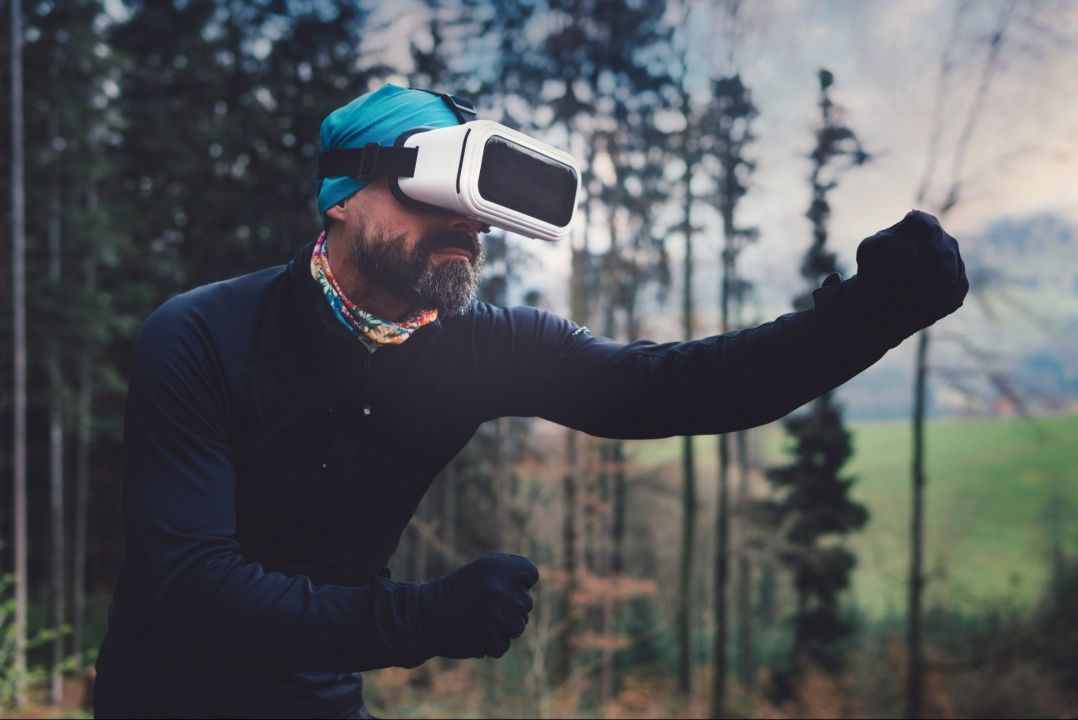 «Человек перенес инсульт — его отправляют в виртуальную реальность». Профессии будущего: архитектор VR