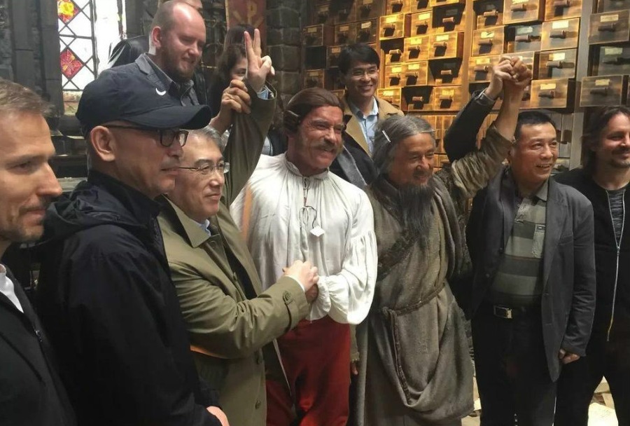 Арнольд Шварценеггер и Джеки Чан на съемках фильма «Путешествие в Китай: Тайна Железной маски»