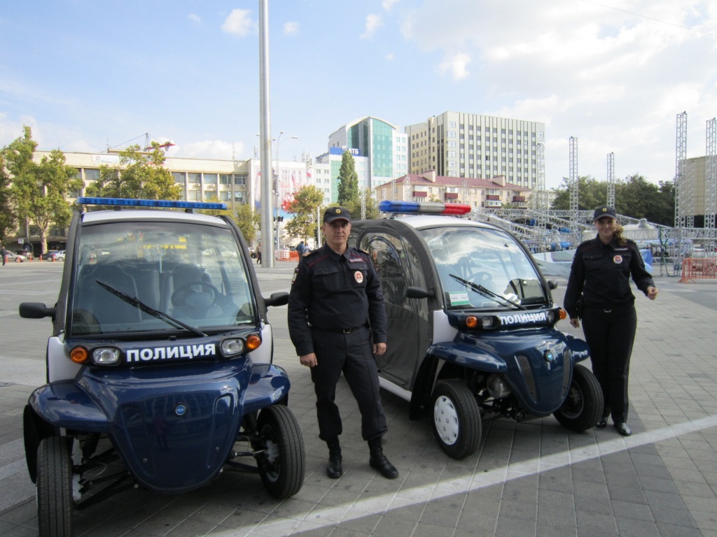 Полиция на электрокарах в Краснодаре.