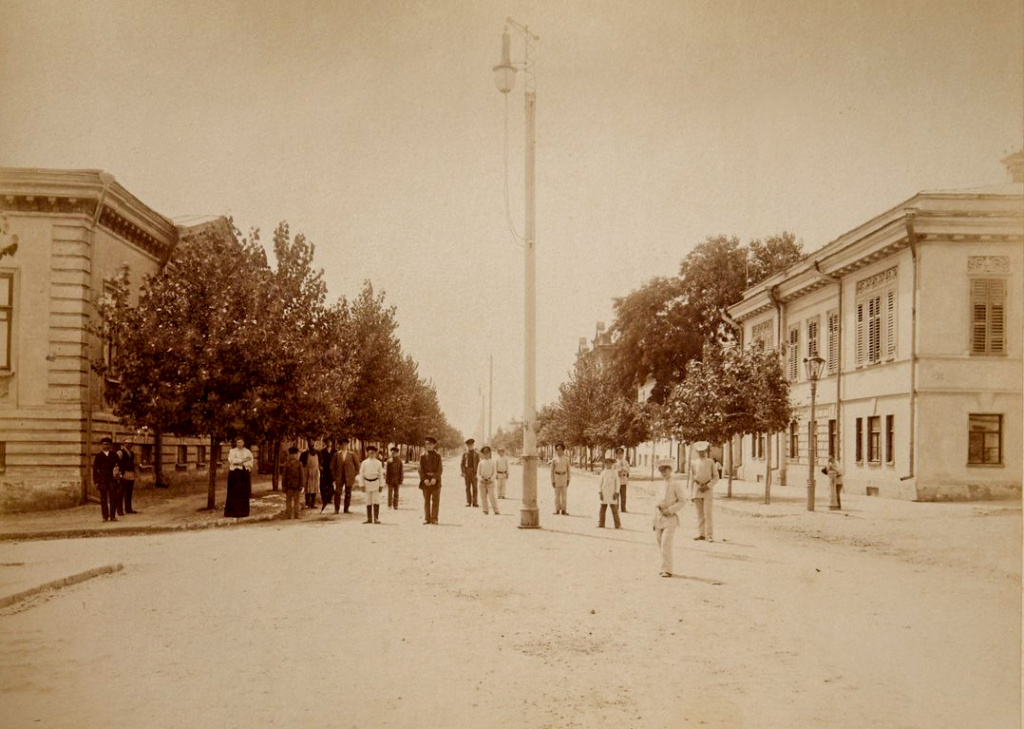 1-я Георгиевская улица. Ныне улица Виталия Закруткина.