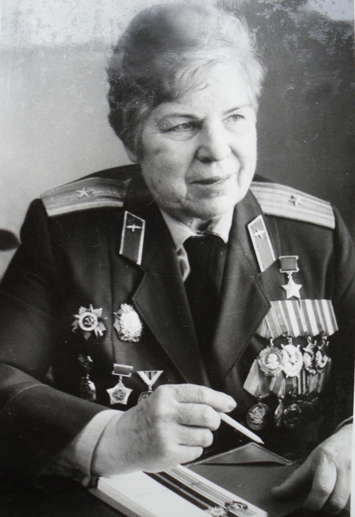 Евдокия Андреевна Никулина в послевоенные годы.