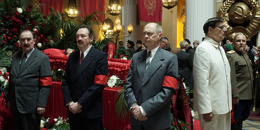 Стив Бушеми (третий слева) в роли Никиты Хрущева, кадр из к/ф «Смерть Сталина».