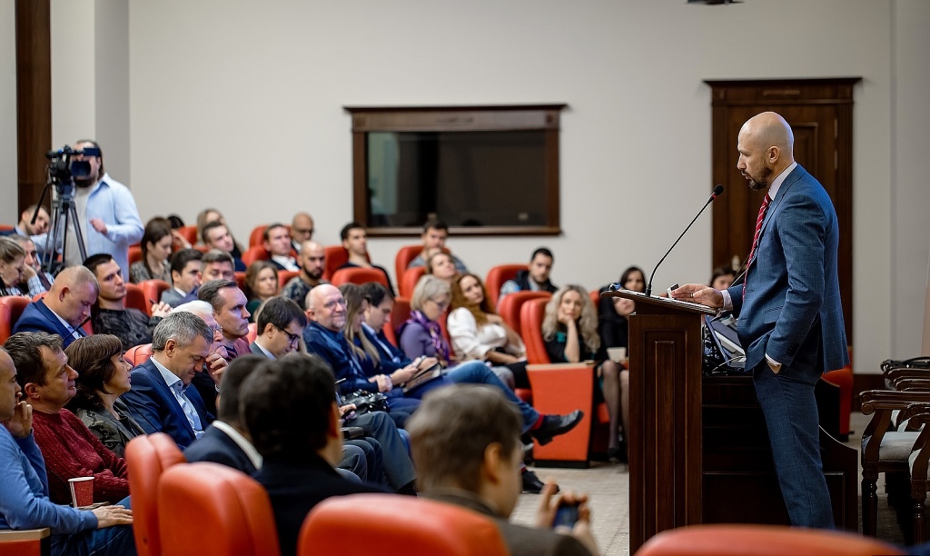 Выступление Андрея Ефременко на сессии ростовской «Бизнес-школы 2015».