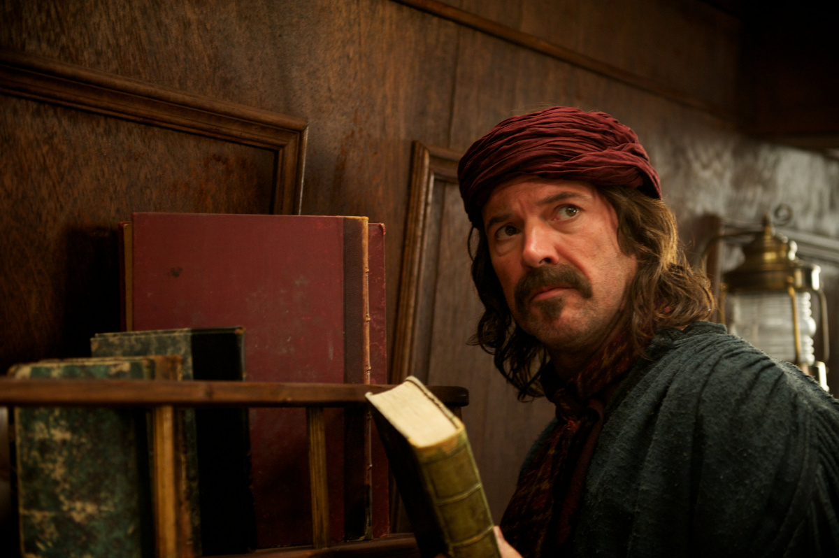 Себастьян Кох в роли Иоанниса Варвакиса. Кадр из фильма «Пираты Эгейского моря».