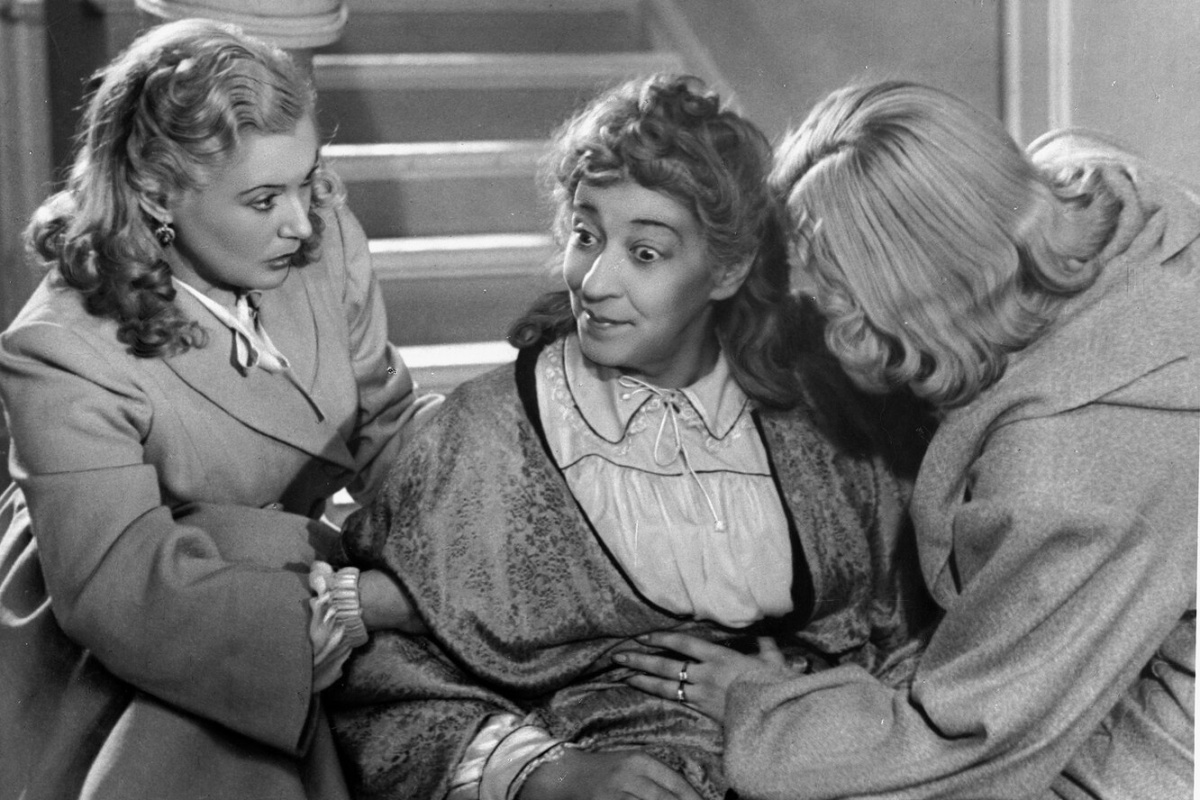 Фаина Раневская с Любовью Орловой в фильме «Весна» (1947 год, реж. Г. Александров).
