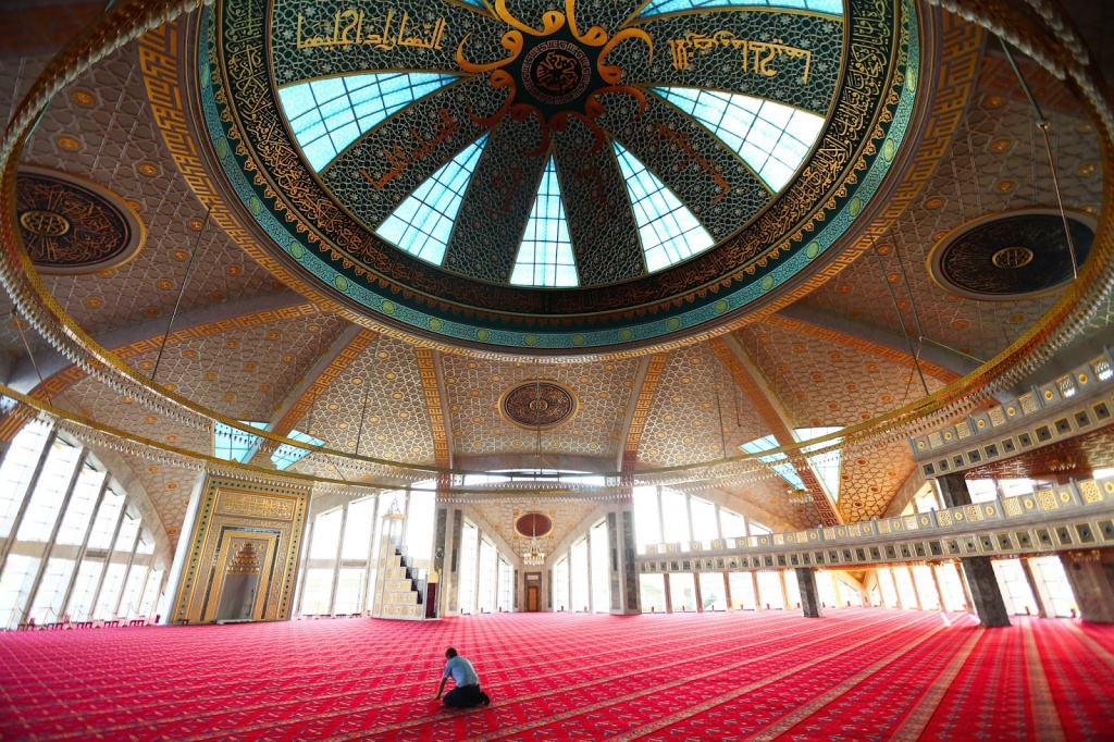 Мечеть внутри.