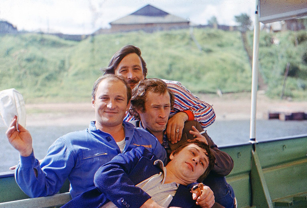 Слева по часовой стрелке: актеры Николай Чиндяйкин, Александр Гордеев, Юрий Ицков, Николай Ханжаров.