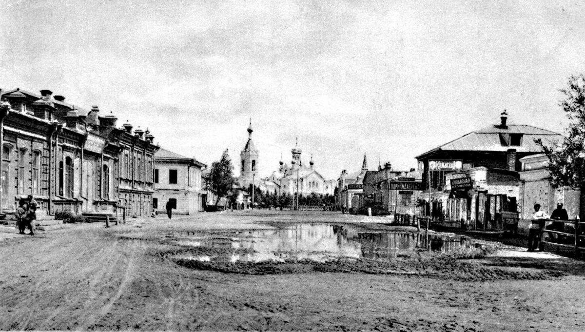 Семипалатинск времен Констант и Достоевского — областной центр (с 1854 года), 880 домов, население — 5719 человек. Был местом политической ссылки.