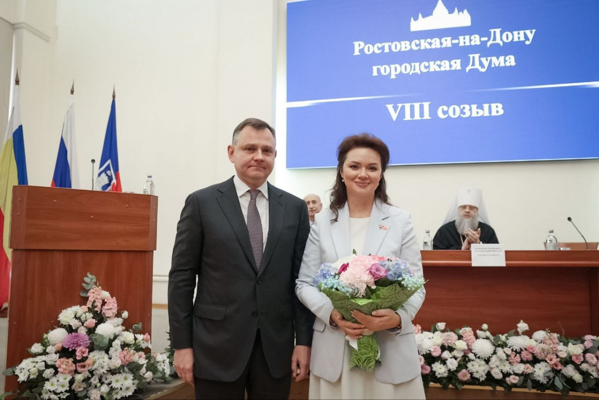 Лидия Новосельцева с губернатором Юрием Слюсарем в день избрания председателем городской Думы.