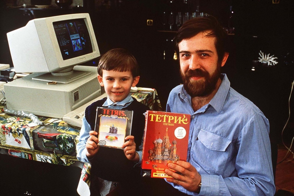 Алексей Пажитнов с сыном Петей, 1989 год.