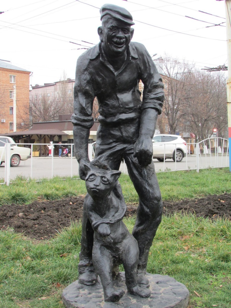 Ленин с дыркой и Геракл с протезом