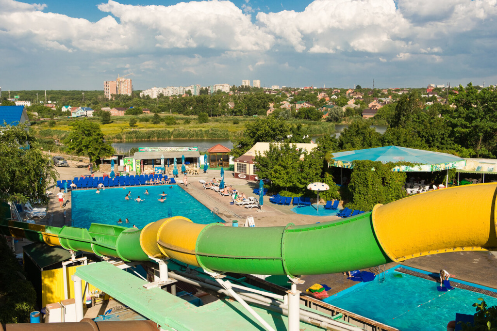 Баста и Zivert у бассейна, игры с дельфинами: где отдохнуть на воде в Ростове-на-Дону этим летом?
