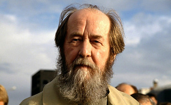 «Все детство я простоял в очередях». Каким ростовчанином был Саня Солженицын?